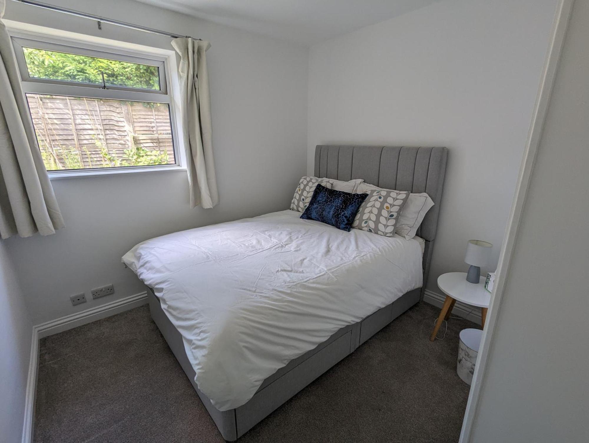 Peaceful Glastonbury Bungalow - Ideally Located Exterior foto
